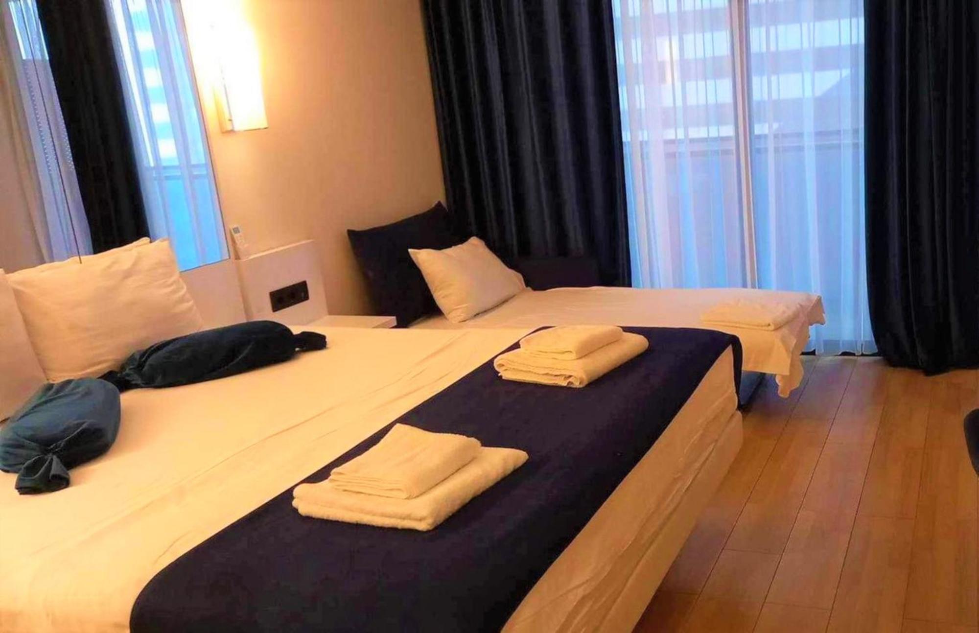 Luxury Beach Front Hotel Batumi Exterior foto