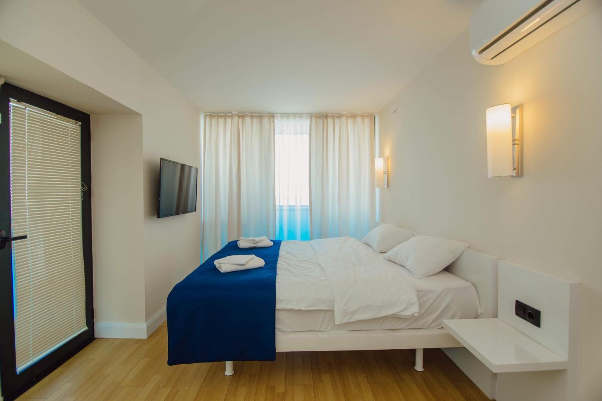 Luxury Beach Front Hotel Batumi Exterior foto